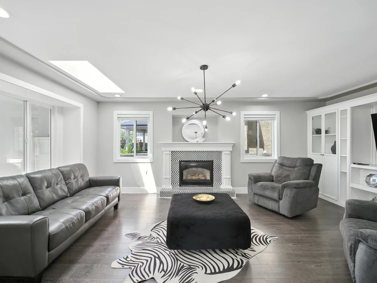 7563 1st Street, Burnaby, BC, V3N 3T3 - 2