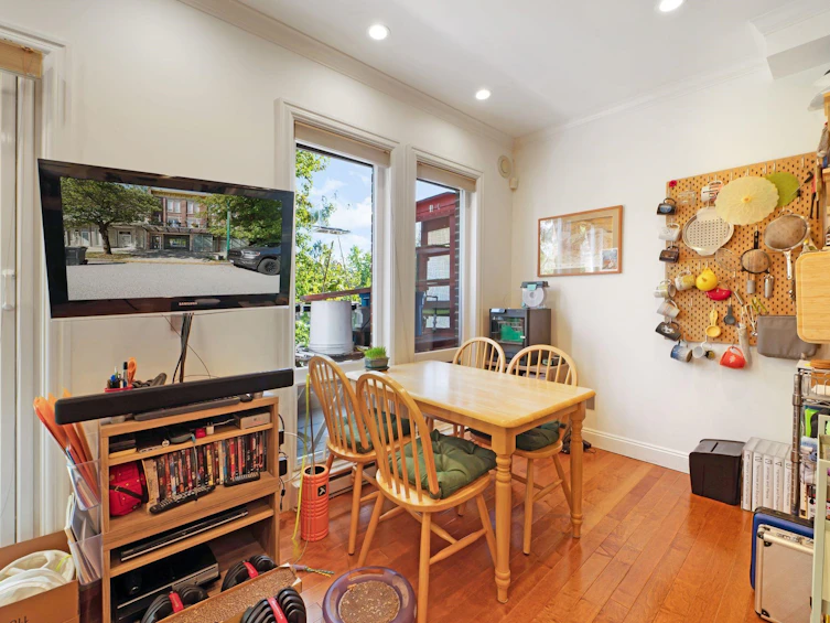 201-75 N Renfrew Street, Vancouver, BC, V5K 3N6 - 8