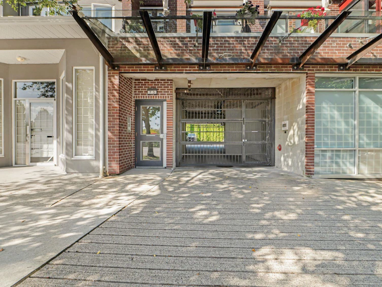 201-75 N Renfrew Street, Vancouver, BC, V5K 3N6 - 3