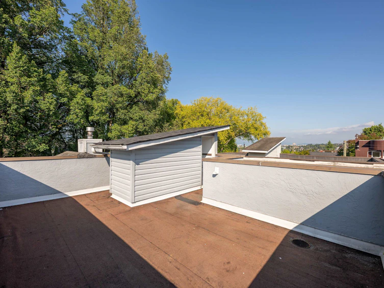 3330 W 21st Avenue, Vancouver, BC, V6S 1G7 - 23