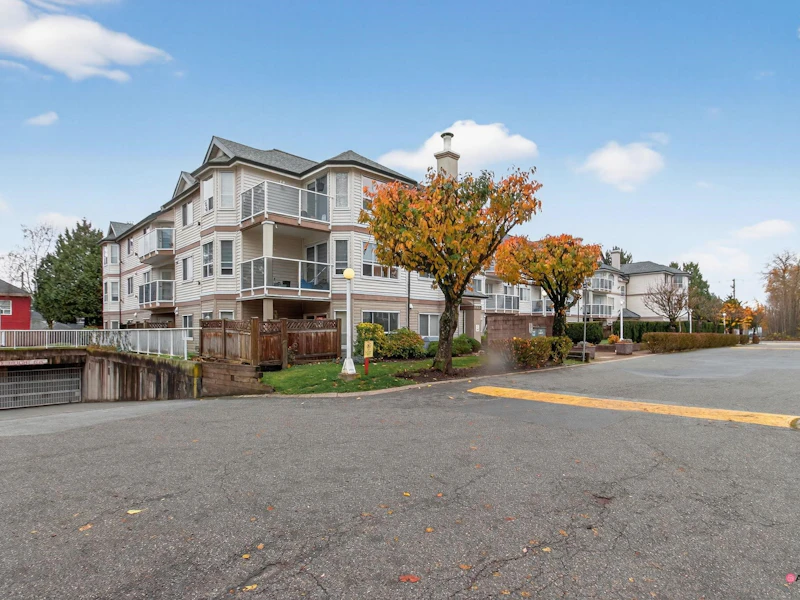 312 - 12769 72nd Avenue, Surrey BC V3W 2M7