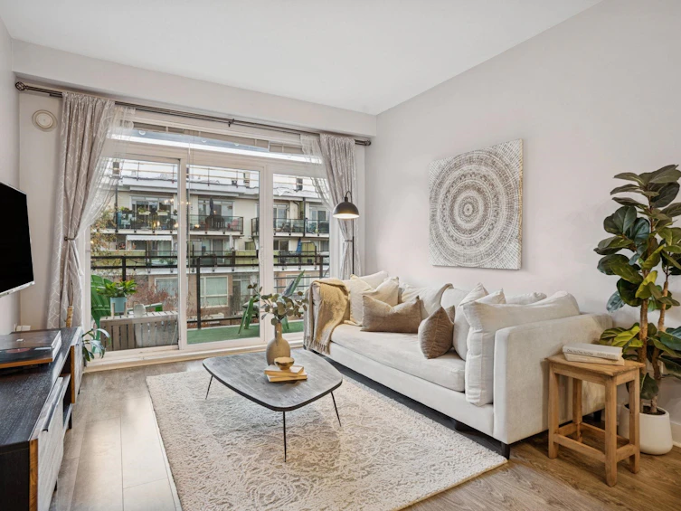 303-733 W 14 Street, North Vancouver, BC, V7M 0C6 - 4