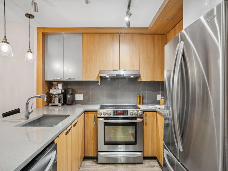 303-733 W 14 Street, North Vancouver, BC, V7M 0C6 - 13