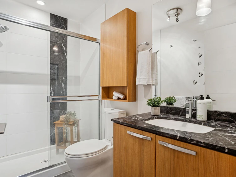 303-733 W 14 Street, North Vancouver, BC, V7M 0C6 - 17