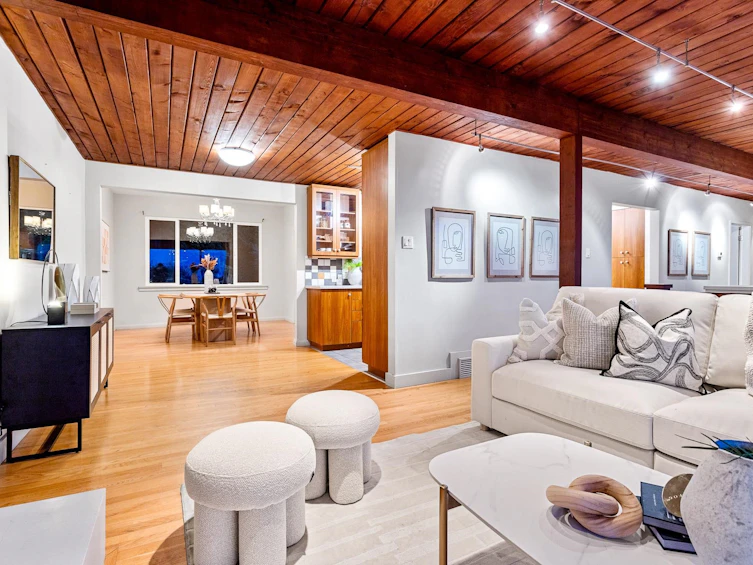 4150 Canterbury Crescent, North Vancouver, BC, V7R 3N5 - 3