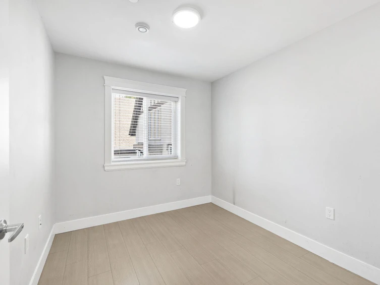 1-2430 E 41 Avenue, Vancouver, BC, V5R 2W4 - 20