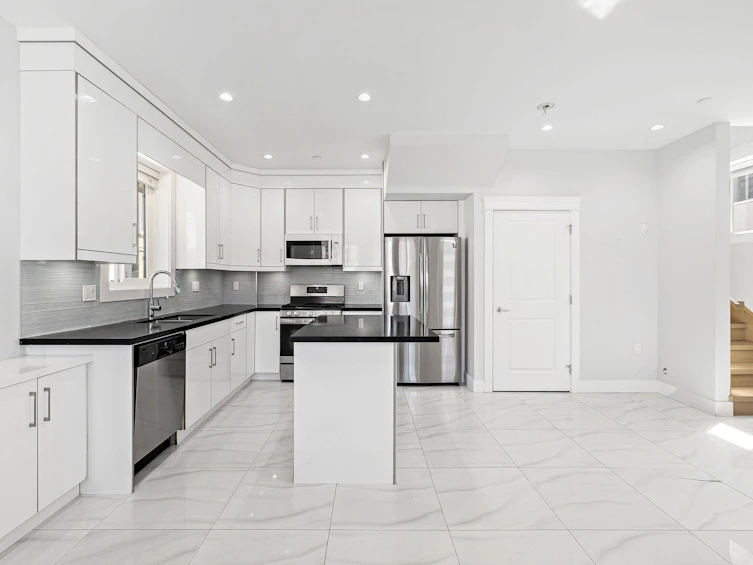1-2430 E 41 Avenue, Vancouver, BC, V5R 2W4 - 13
