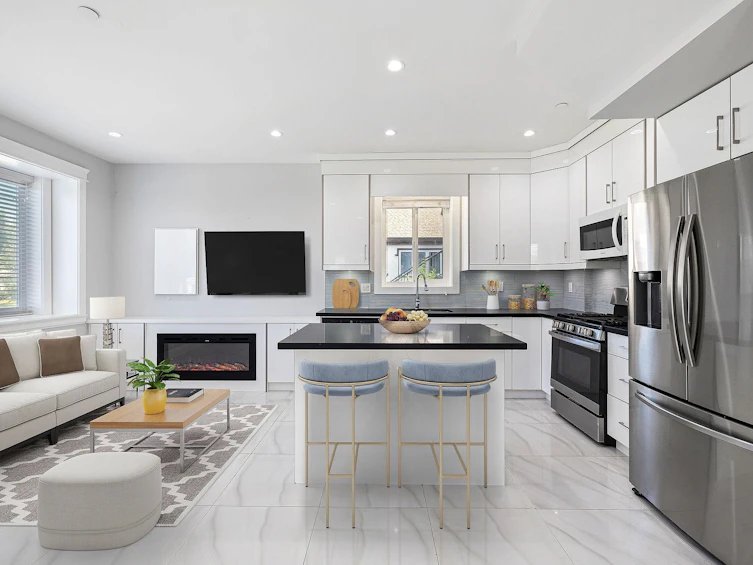 1-2430 E 41 Avenue, Vancouver, BC, V5R 2W4 - 2