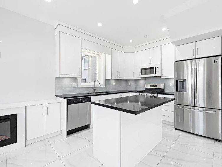 1-2430 E 41 Avenue, Vancouver, BC, V5R 2W4 - 6