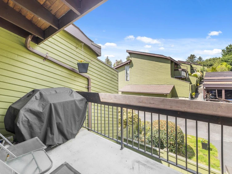 2686 Kingsford Avenue, Burnaby, BC, V5B 4L6 - 9