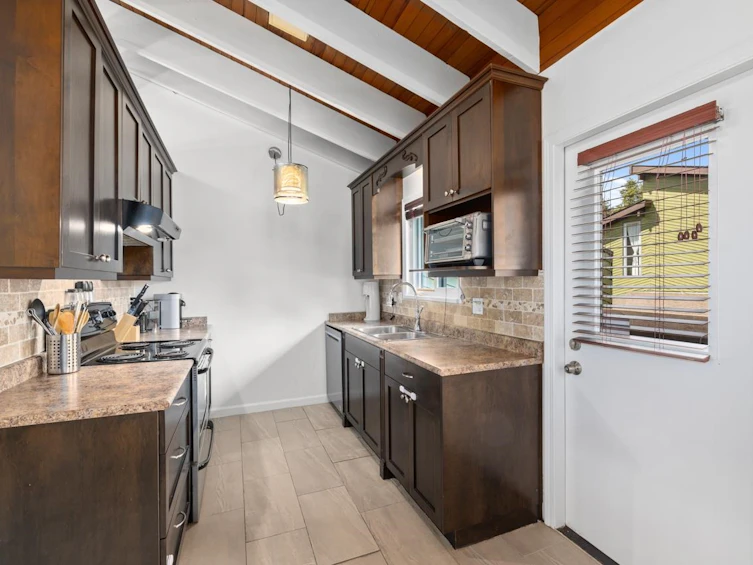 2686 Kingsford Avenue, Burnaby, BC, V5B 4L6 - 7