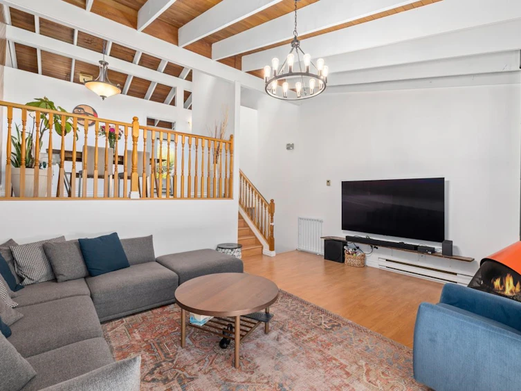 2686 Kingsford Avenue, Burnaby, BC, V5B 4L6 - 4