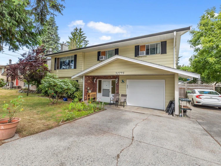 32235 Marshall Road, Abbotsford, BC, V2T 1A5 - 2