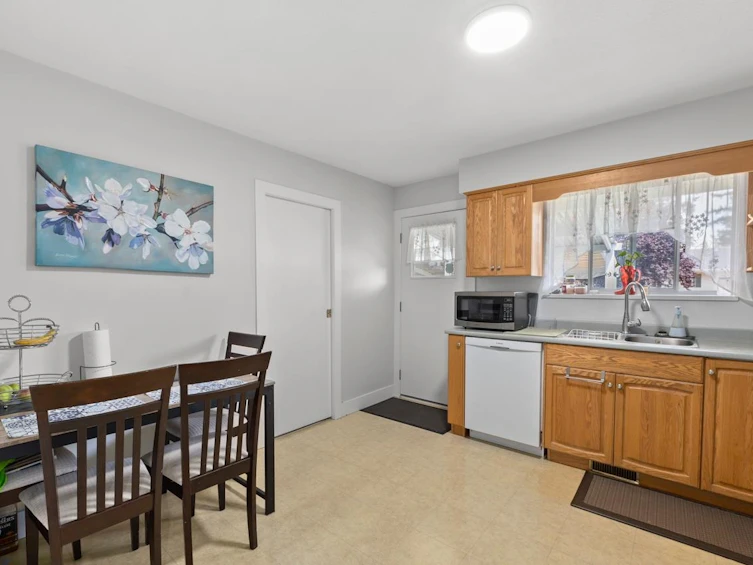 32235 Marshall Road, Abbotsford, BC, V2T 1A5 - 10