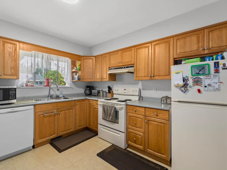 32235 Marshall Road, Abbotsford, BC, V2T 1A5 - 8