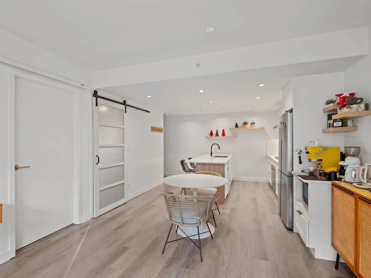 2405 Heather Street, Vancouver, BC, V5Z 0B9 - 8