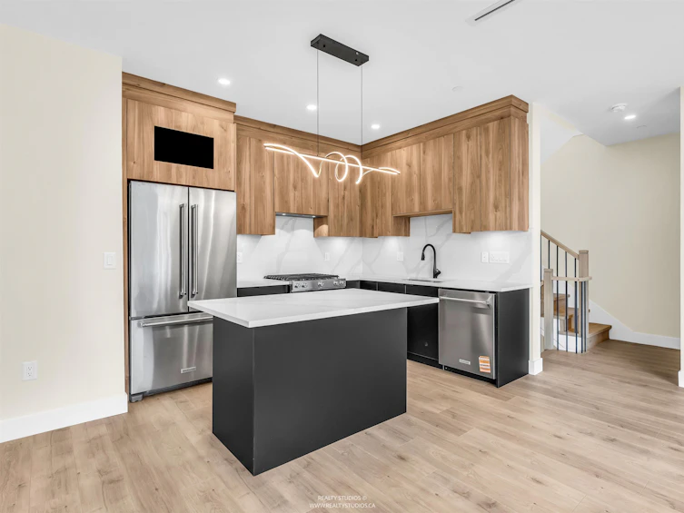 1-5221 Clarendon Street, Vancouver, BC, V5R 3J7 - 9