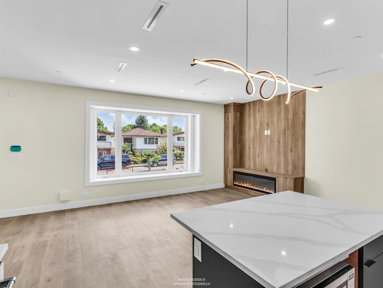 1-5221 Clarendon Street, Vancouver, BC, V5R 3J7 - 5