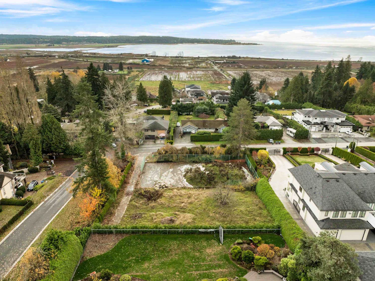 12793 54 Avenue, Surrey, BC, V3X 3C1 - 12