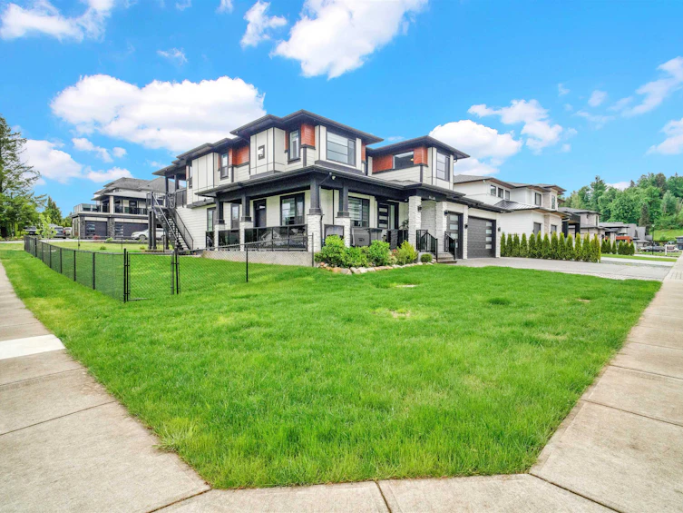 8726 Cleven Drive, Mission, BC, V2V 0H8 - 2