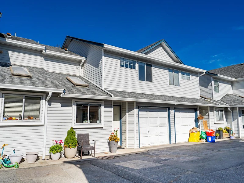 9 - 20625 118th Avenue, Maple Ridge BC V2X 0R1