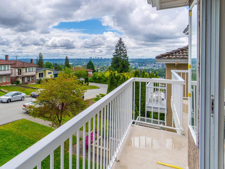 111 Grosvenor Avenue, Burnaby, BC, V5B 3N7 - 2