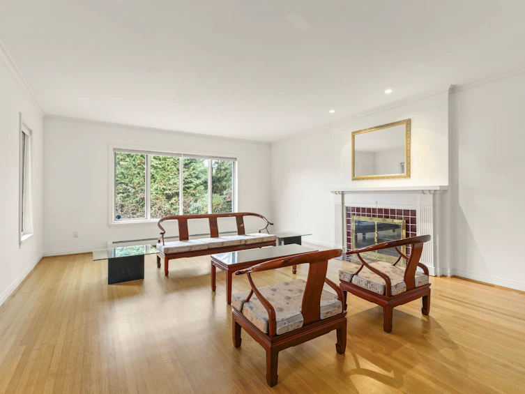 1270 W 46th Avenue, Vancouver, BC, V6M 2K3 - 4