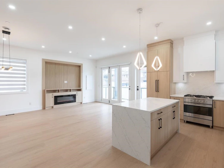 2-6964 Inverness Street, Vancouver, BC, V5X 4G5 - 2