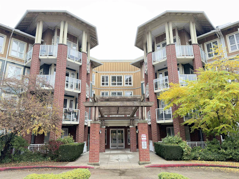 307 - 14 E Royal Avenue, New Westminster BC V3L 5W5