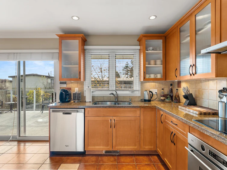 3360 Springthorne Crescent, Richmond, BC, V7E 1Z7 - 9