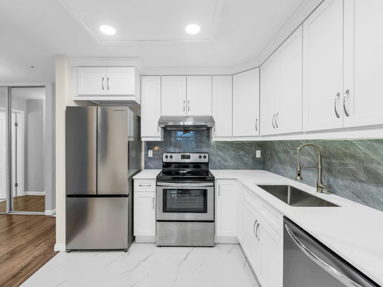 217-7633 St. Albans Road, Richmond, BC, V6Y 3W7 - 7