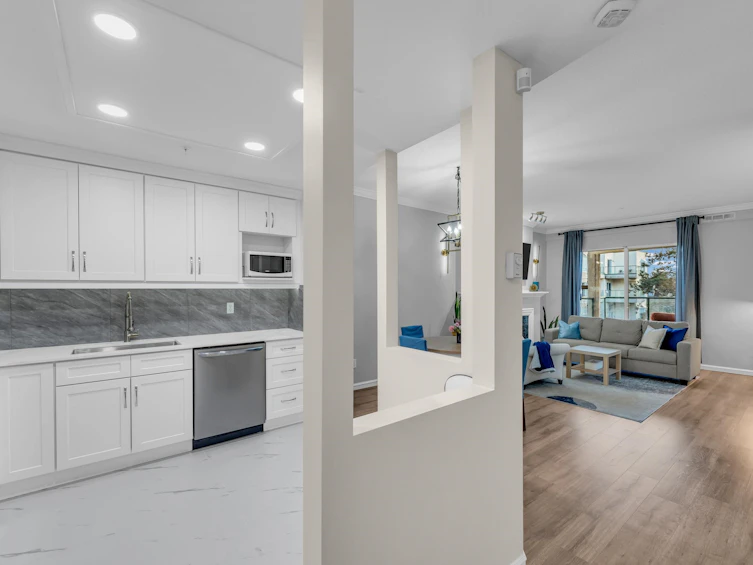 217-7633 St. Albans Road, Richmond, BC, V6Y 3W7 - 9
