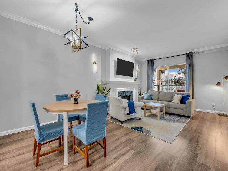 217-7633 St. Albans Road, Richmond, BC, V6Y 3W7 - 2