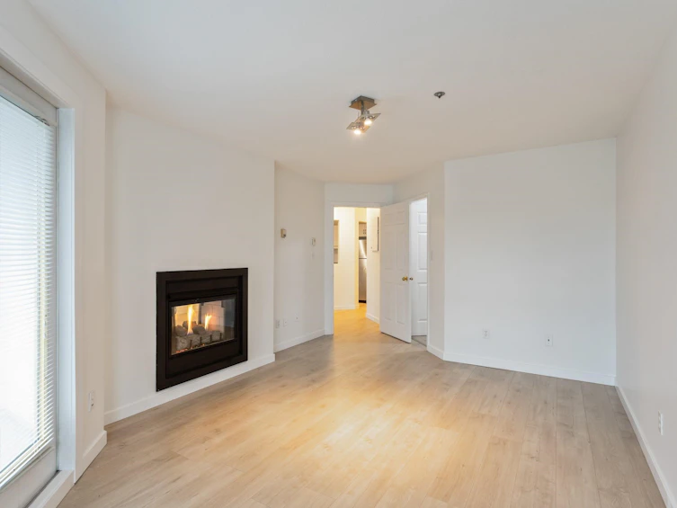307-2335 Whyte Avenue, Port Coquitlam, BC, V3C 2A3 - 16