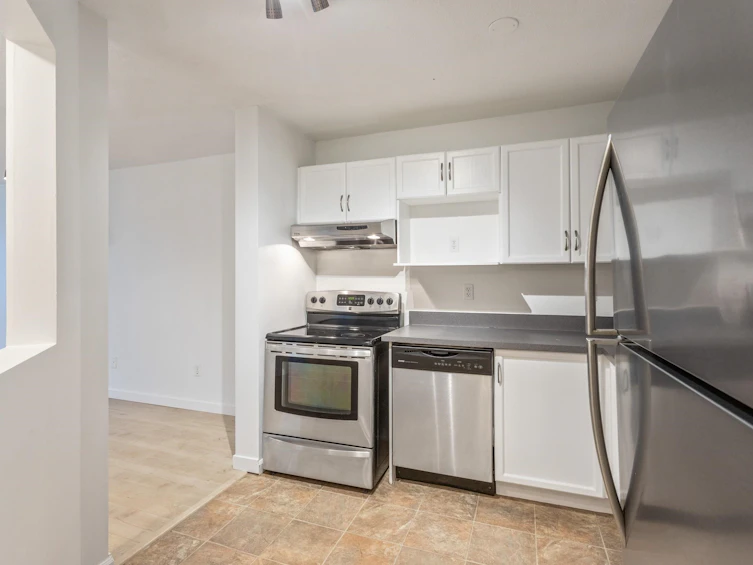 307-2335 Whyte Avenue, Port Coquitlam, BC, V3C 2A3 - 11