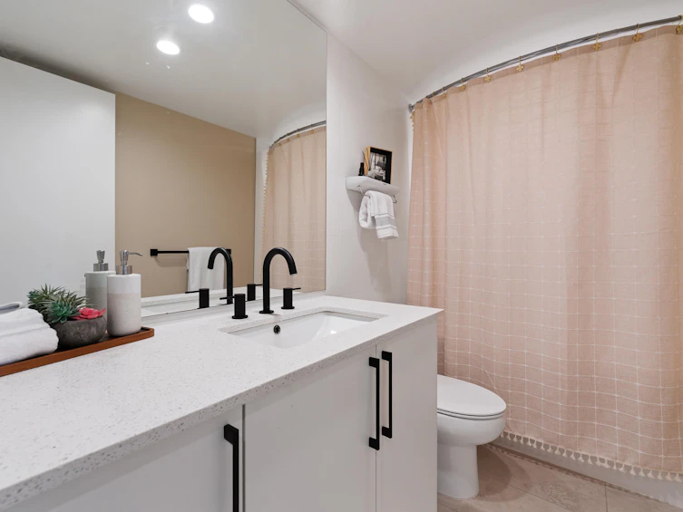 161-565 E 2nd Street, North Vancouver, BC, V7L 1E1 - 31