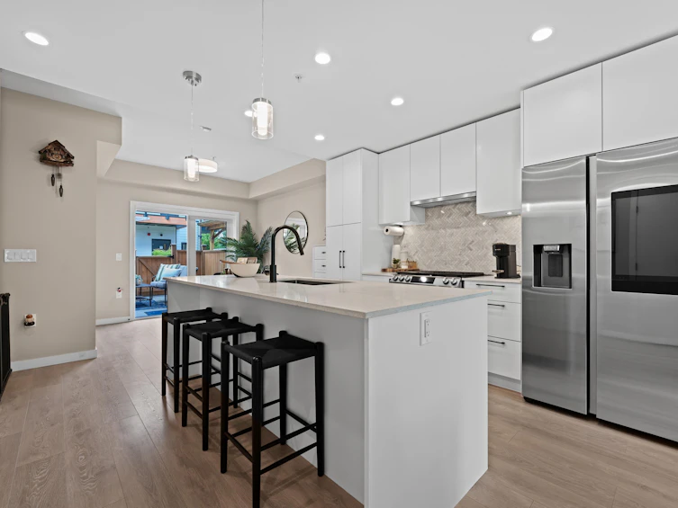 161-565 E 2nd Street, North Vancouver, BC, V7L 1E1 - 9