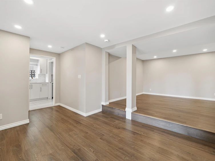 1137 Cloverley Street, North Vancouver, BC, V7L 1N7 - 18