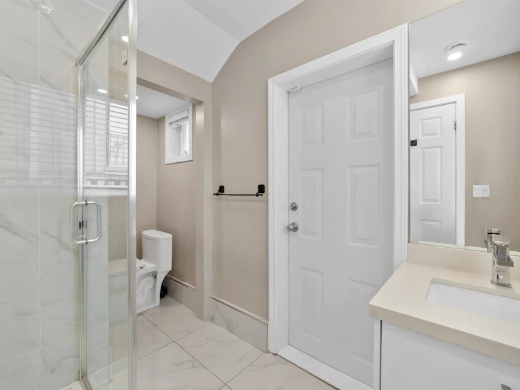 1137 Cloverley Street, North Vancouver, BC, V7L 1N7 - 28