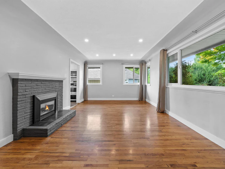 1137 Cloverley Street, North Vancouver, BC, V7L 1N7 - 2