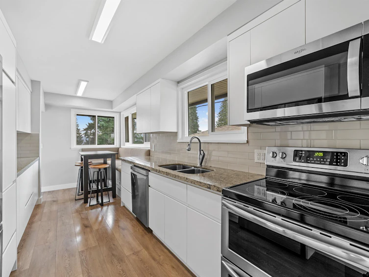 1137 Cloverley Street, North Vancouver, BC, V7L 1N7 - 10