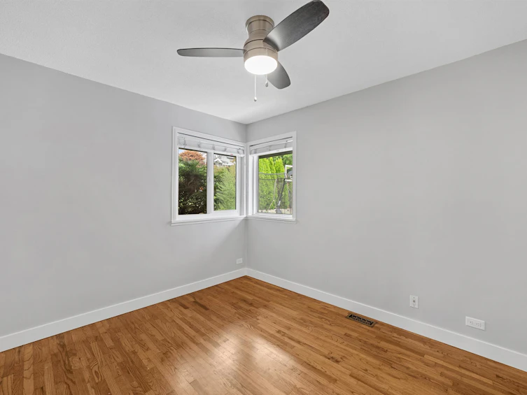 1137 Cloverley Street, North Vancouver, BC, V7L 1N7 - 5