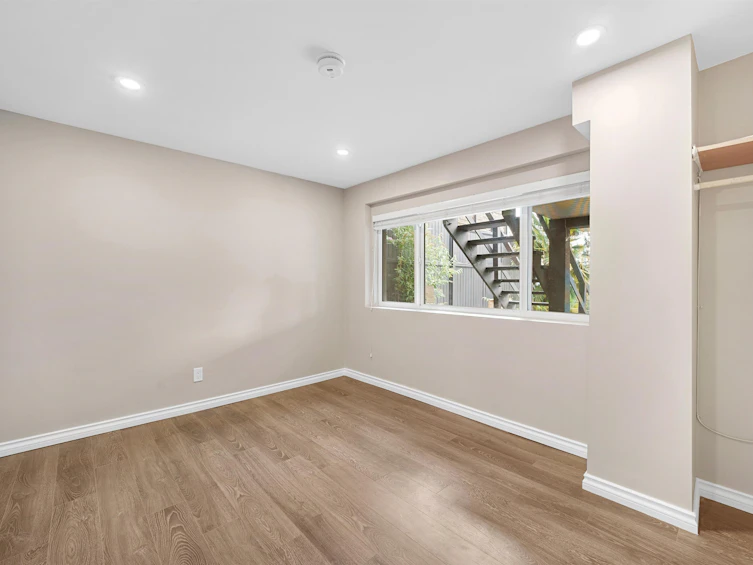 1137 Cloverley Street, North Vancouver, BC, V7L 1N7 - 22