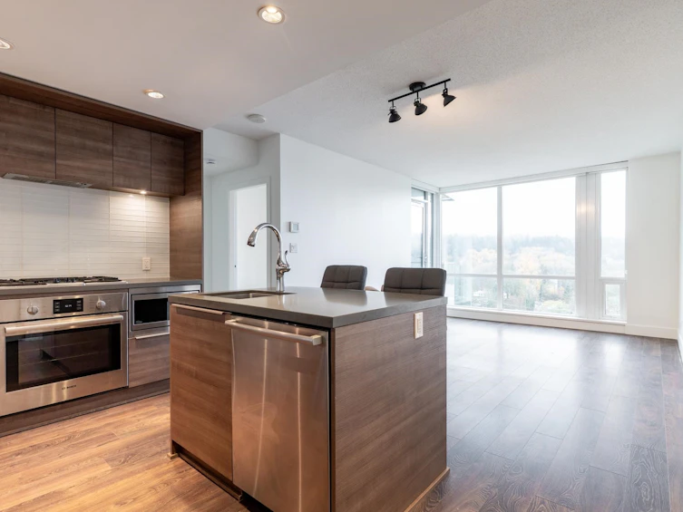 1501-1550 Fern Street, North Vancouver, BC, V7J 1H6 - 6