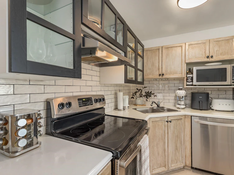 310-2221 Gondola Way, Whistler, BC, V8E 0M8 - 11