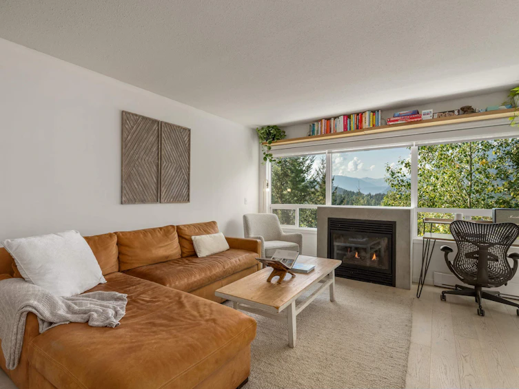 310-2221 Gondola Way, Whistler, BC, V8E 0M8 - 3