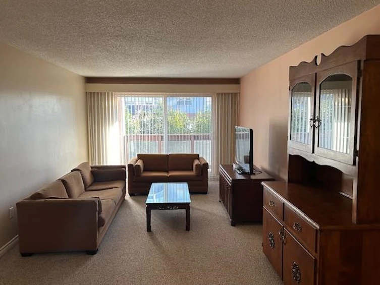 8-45 Fourth Street, New Westminster, BC, V3L 5H7 - 2