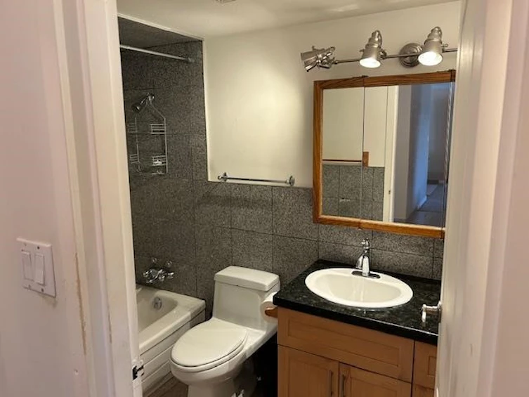 8-45 Fourth Street, New Westminster, BC, V3L 5H7 - 10