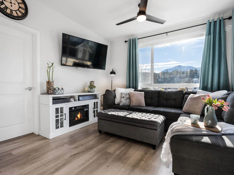 203-6045 Chilliwack River Road, Chilliwack, BC, V2R 6L5 - 2