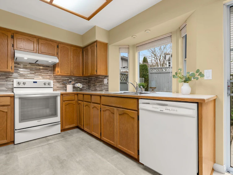 121-12044 Boundary Drive, Surrey, BC, V3X 2B4 - 10